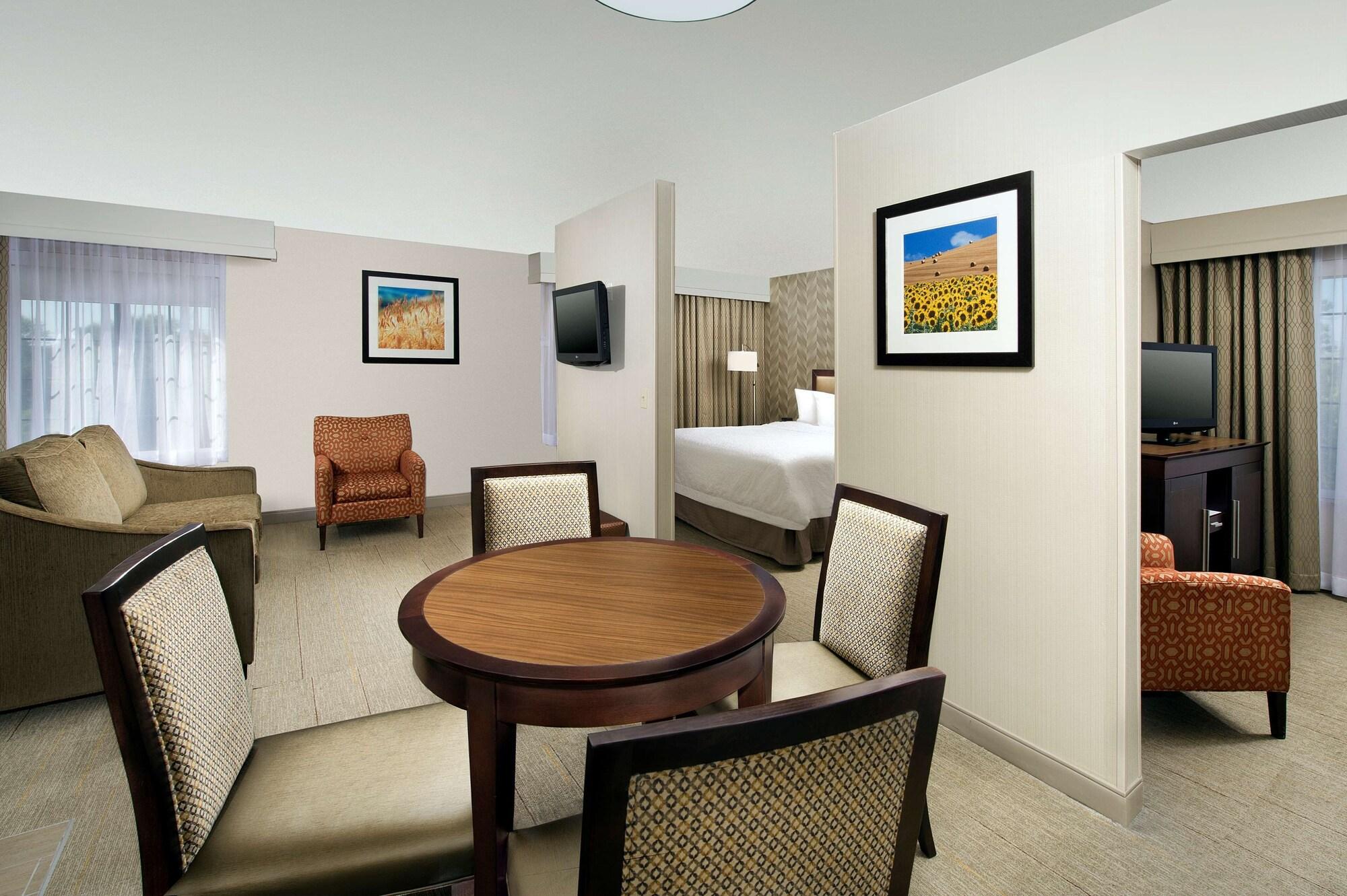 Hampton Inn Kansas City The Legends Exterior foto